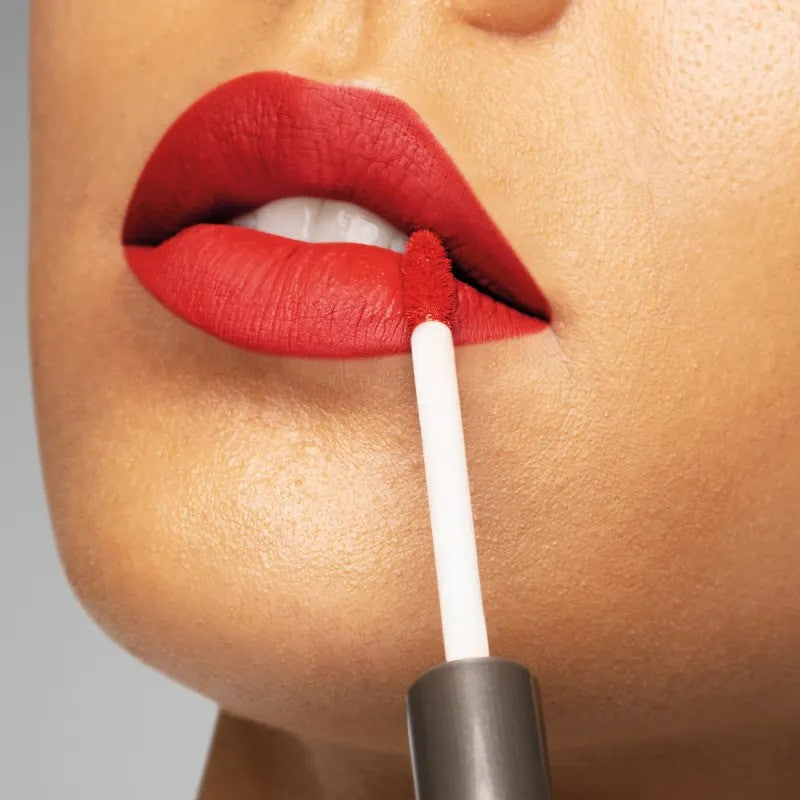 QDB Tô com Tudo Finérrimo Red Liquid Lipstick 5ml